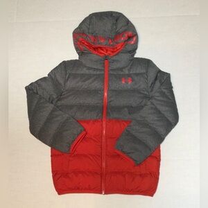 Under Armour Size YSM (Small) Gray and Red Puffer Jacket with Hood